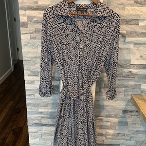 Jones New York XL navy and white patterned button up dress